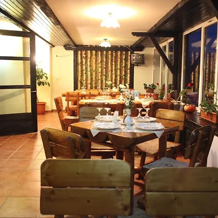 Bucegi Portile Regatului Hotel Pârâul Rece
